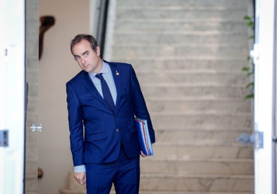 Premierul Franței impune teste aleatorii antidrog în Guvern și la ministere