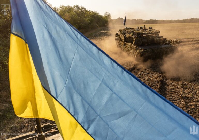 <span style="color:#990000;">Ziua 1319</span> Rusia, cel mai mare atac asupra instalațiilor de gaze din Ucraina. Tren cu civili lovit de o dronă rusească, zeci de victime. Copii aduși acasă