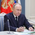 Rusia anunță că a testat rachete intercontinentale cu capacitate nucleară, într-un exercițiu supervizat direct de Putin