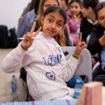 Fetele din România sunt expuse violenței în număr mai mare decât media din UE, rata de părăsire timpurie a școlii e mai mare în rândul fetelor