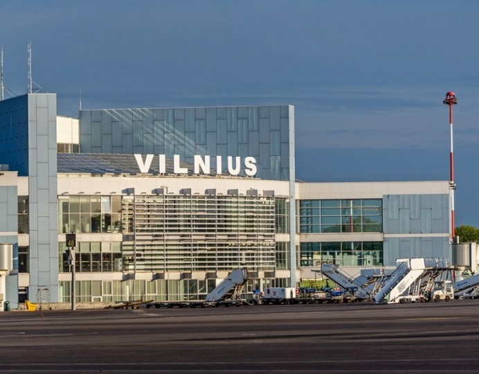 Alertă cu „baloane” suspecte la Vilnius. Aeroportul a fost închis temporar