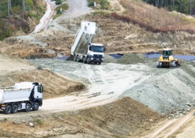 Cât mai durează să traversăm Carpații pe autostradă? Prima porțiune de șosea montană de mare viteză va fi gata cam într-un an
