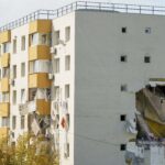 Explozie puternică într-un bloc din București, cu 3 morți. Arată ca lovit de rachetă, risc de prăbușire totală. Cine a rupt sigiliul? (Foto&Video)
