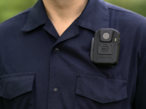 Cine are voie să filmeze pe cine? Haosul body-camerelor polițiștilor locali, în București
