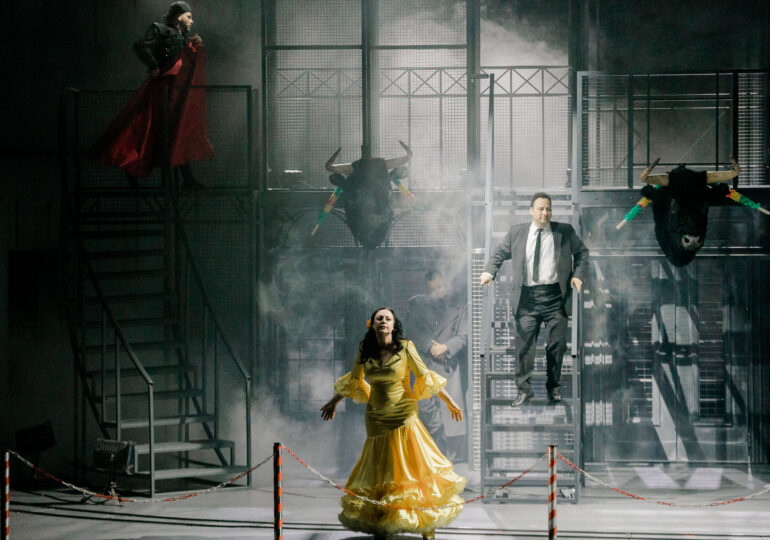 Premiera spectacolului „Carmen” de G. Bizet, în regia Adei Hausvater, a deschis stagiunea 2025-2026 a Operei Naționale București sub semnul libertății și al iubirii ca asumare