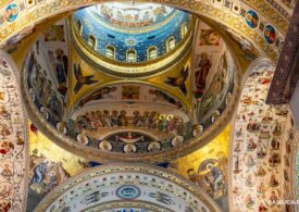 BOR prelungește programul de închinare la Catedrala Națională și aduce racla cu moaștele Sfântului Dimitrie cel Nou