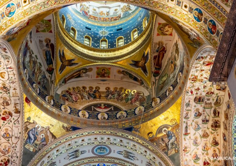 BOR prelungește programul de închinare la Catedrala Națională și aduce racla cu moaștele Sfântului Dimitrie cel Nou