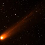 Două comete strălucitoare vor trece pe lângă Pământ zilele viitoare. Când și cum pot fi văzute