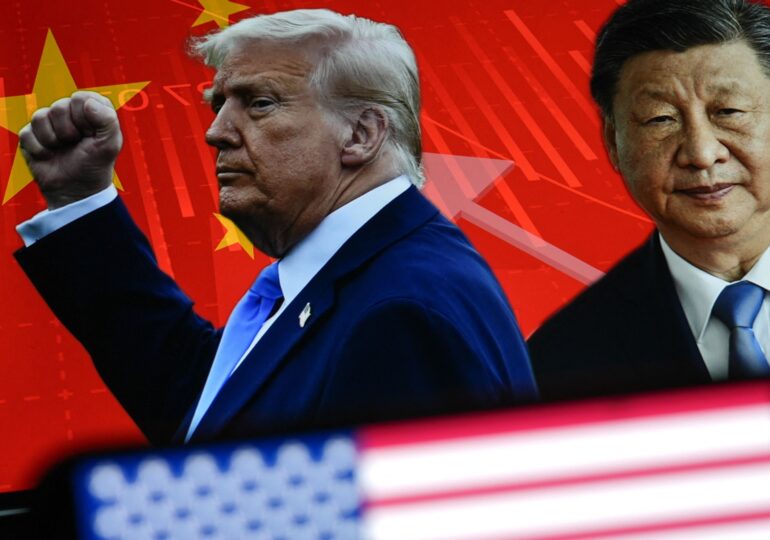 Trump anunță tarife de 130% pentru China. Războiul comercial global revine în forță