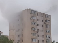 Incendiu într-un bloc de 10 etaje din Iași: Zeci de oameni au fost evacuați (Video)