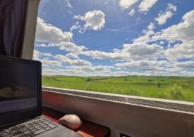 Un laptop lăsat deschis în tren. Un Excel trimis din greșeală. 49 de breșe grave de securitate, la Ministerul Apărării de la Londra