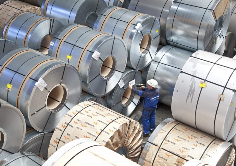 Salvați de oțelul ucrainean: ArcelorMittal Hunedoara repornește furnalele, iar cei 470 de angajați se întorc la lucru