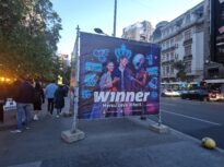 Investigație Centrul Capitalei e plin de panouri amplasate ilegal. Cine e de vină