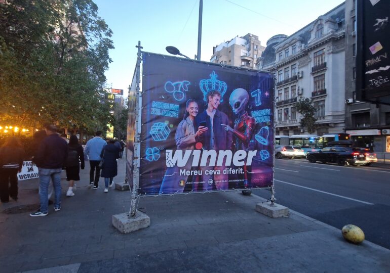 Investigație Cum tolerează primăriile publicitatea ilegală chiar în buricul Bucureștiului. Panourile fac bani, vinovații se pierd printre hârtii