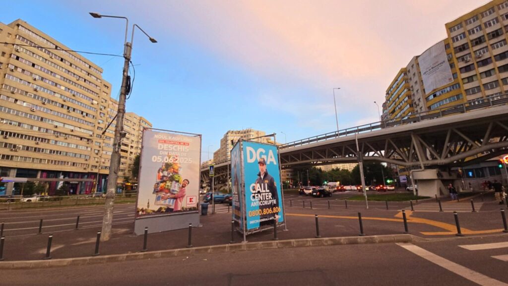 panouri la intersecția Doamna Ghica cu Soseaua Co