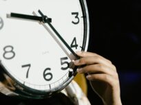 Am trecut la ora de iarnă. Ce e bine să facem ca să ne adaptăm mai repede