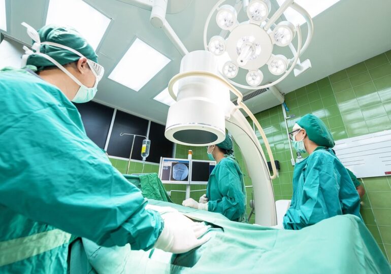 Nereguli grave la spitalul privat din Constanța, unde a murit o tânără mamă. Rogobete ia primele măsuri