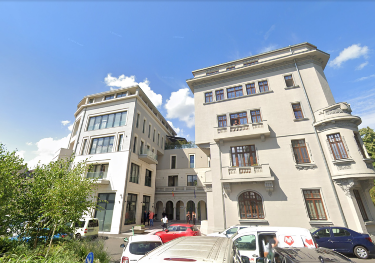 <span style="color:#990000;">Exclusiv</span> Compania Națională de Investiții (CNI) a cheltuit peste 66.000 de euro ca să-și parfumeze sediul. Și vrea să dea și alți bani