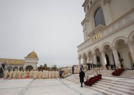 Ultima zi de intrare în altar. Aproape 300.000 de oameni au fost la Catedrala Națională. Programul până în 2026