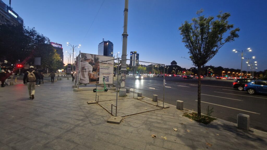 structura mai mica pe spatiul public la Piata Vict