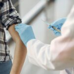 Vaccinul HPV este gratuit pentru tinerii între 11 și 26 de ani