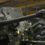 Scump, zgomotos și cu 8 ani prea târziu. Mai e noul vehicul de luptă al armatei britanice bun de ceva?