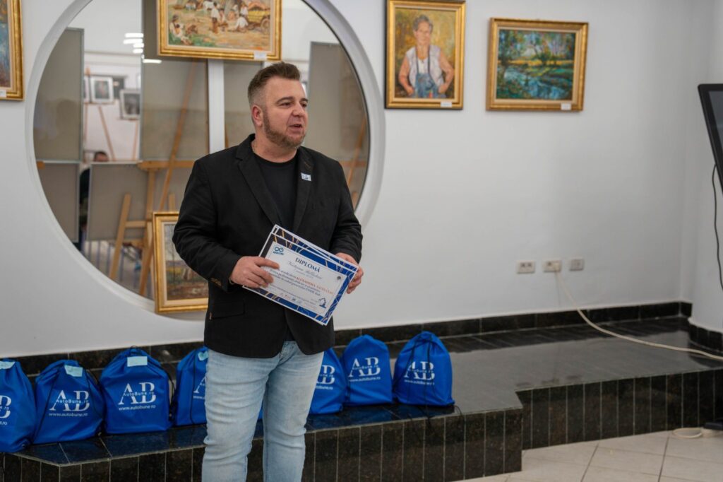 Biblioteca din Onești Ionuț Tenie