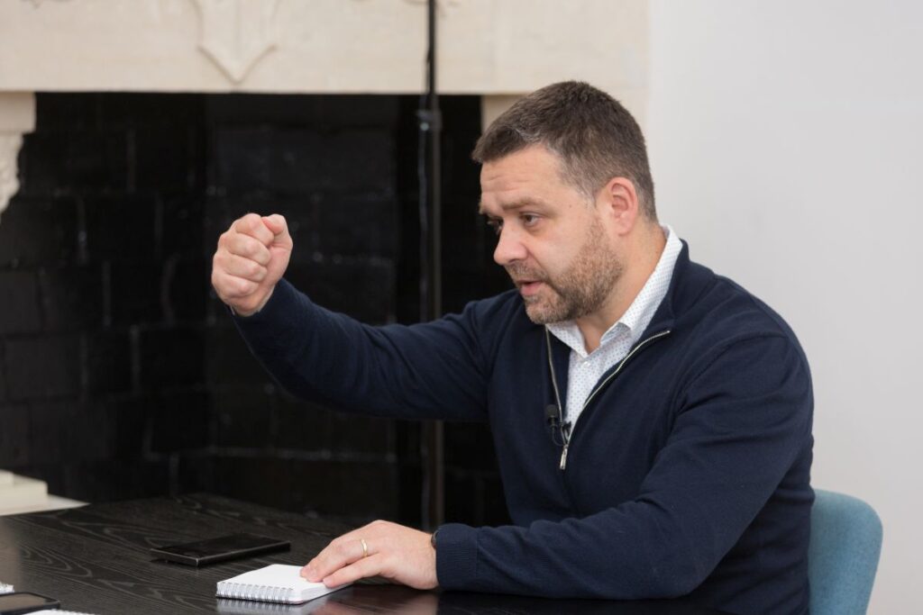 Ce ar face Ciprian Ciucu în primele 100 de zile la PMB: Ca să fie ordine în instituție, trebuie să fie ordine în capul primarului (Video)