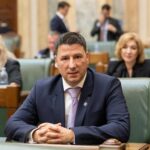 Senator ales pe listele SOS, cercetat pentru furt. A luat un rucsac uitat la recepția unui hotel