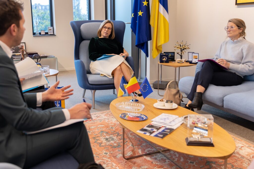 Șefa Europol: Copiii sunt recrutați prin jocuri video pentru crime la comandă. Un băiat și-a ucis sora mai mică, pentru că așa i s-a ordonat