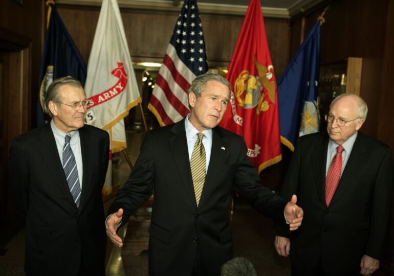 A murit Dick Cheney, vicepreședintele lui George W. Bush și gigant al politicii republicane