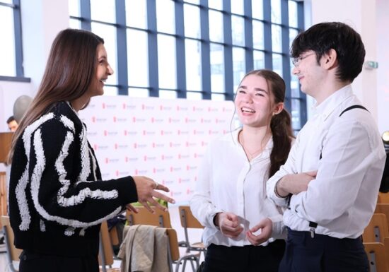 Salvați Copiii România inaugurează, în premieră, o platformă interactivă de orientare vocațională pentru elevi, părinți și specialiști în educație