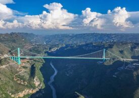 Un pod abia inaugurat în China s-a prăbușit parțial (Video)