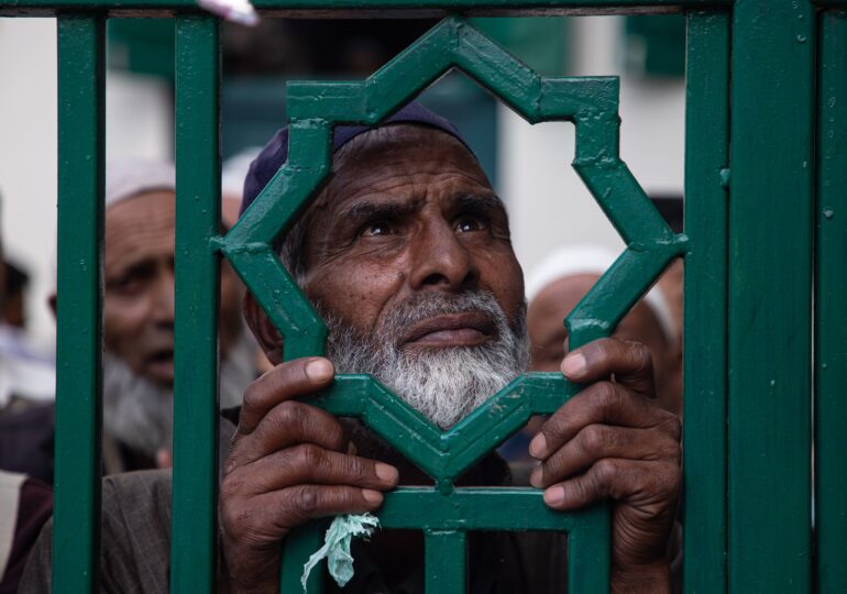 Explozie uriașă într-o secție de poliție din Kashmir: Cel puțin 9 morți, după detonarea accidentală a unor explozibili confiscați (Video)