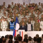 Macron introduce serviciul național militar voluntar: „Nu este vorba de a trimite tineri de-ai noștri în Ucraina”