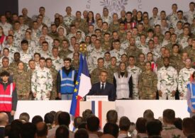 Macron introduce serviciul național militar voluntar: „Nu este vorba de a trimite tineri de-ai noștri în Ucraina”