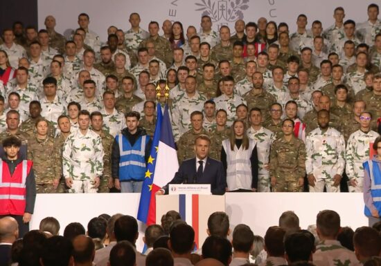 Macron introduce serviciul național militar voluntar: „Nu este vorba de a trimite tineri de-ai noștri în Ucraina”