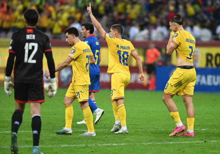 Decizie ciudată a lui Mircea Lucescu. Un fotbalist titularizat luna trecută nu a prins lotul pentru echipa națională