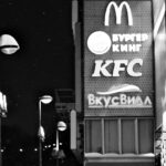 Un vis care a pierit: Copiii care în 1990 stăteau la coadă în Moscova pentru un Big Mac trăiesc acum sub talpa lui Putin (Video)