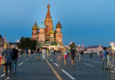 Rusia a declarat persona non grata un angajat al ambasadei României la Moscova