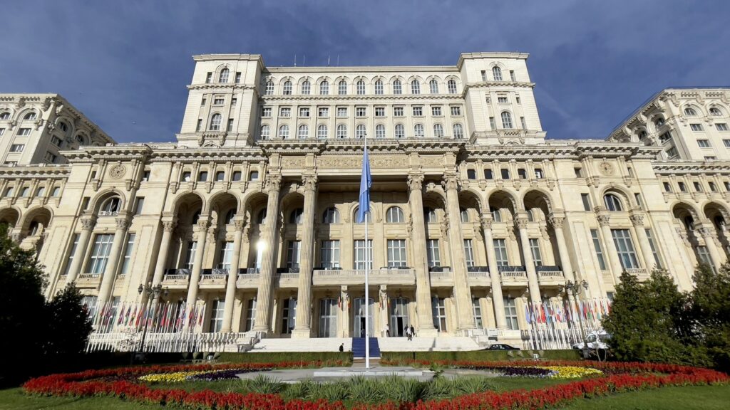 Grindeanu: PSD susține reducerea numărului de parlamentari la 300, dar vrea vot uninominal