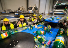 The Guardian scrie despre cum a creat România cel mai mare sistem de garanție - returnare din lume