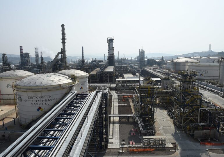 O nouă lovitură pentru Moscova: Și marile rafinării din Turcia reduc importurile de petrol rusesc