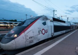 Un tren de mare viteză a ajuns într-o altă gară, la 300 km distanță de destinație