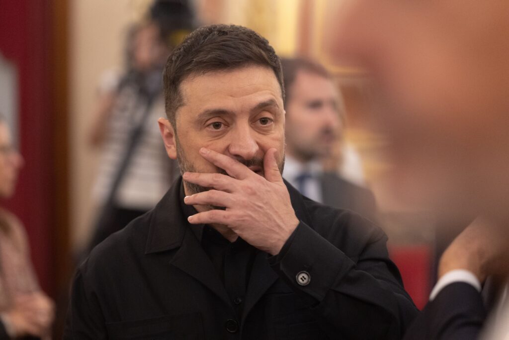 Zelenski, în fața unei decizii imposibile. Trump: „Va trebui să-i placă. Dacă nu, să continue să lupte”