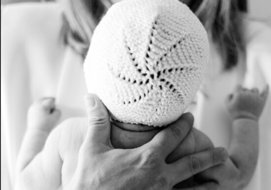 Celule dezvoltate în timpul alăptării protejează femeile de cancerul de sân