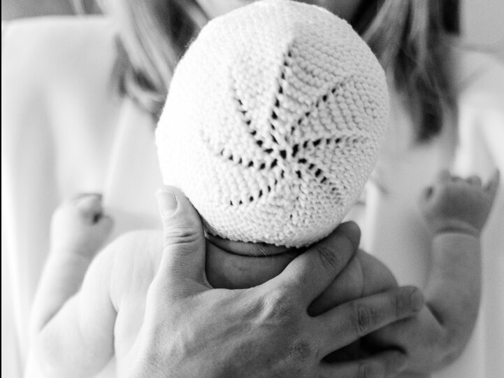 Celule dezvoltate în timpul alăptării protejează femeile de cancerul de sân