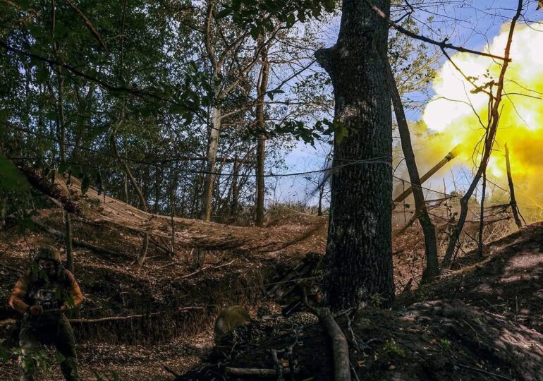 <span style="color:#990000;">Ziua 1356</span> Explozii la Marea Neagră (Video). Vești contradictorii de pe front. Fostul partener de afaceri al lui Zelenski a fugit înainte de percheziții