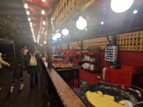 Bâlci cu muzică vulgară și grătare în parc, lângă Parlament, cu aviz de la Primăria Capitalei (Foto&Video)