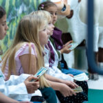 Încrederea în visul tău începe cu educația financiară: BCR și Destiny Park, parteneri pentru o generație mai sigură pe sine